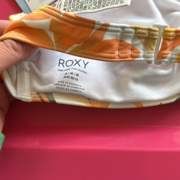 Roxy Printed Beach Classics Tri Bikini Top: TROPICAL PRINT: NEW WITH TAGS: SZ M - Picture 4 of 4